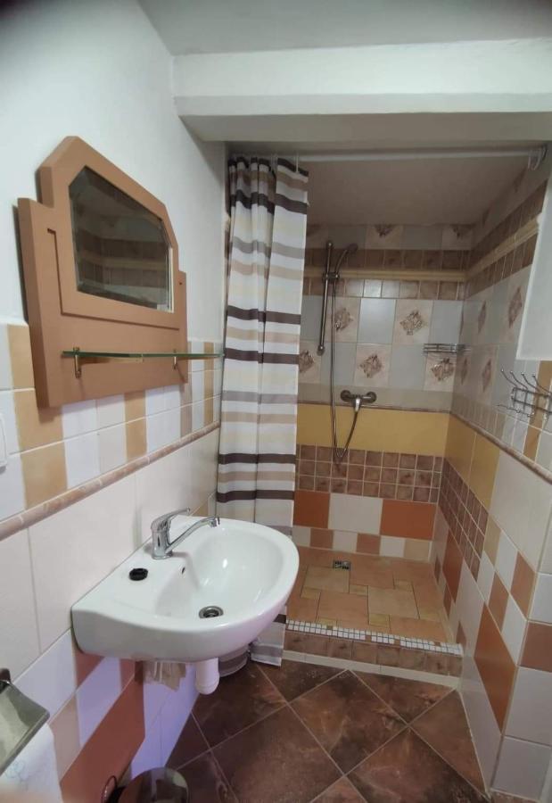 Cafe Nostalgie Dvouluzkovy Romanticky Pokoj Krasna Lipa Luaran gambar