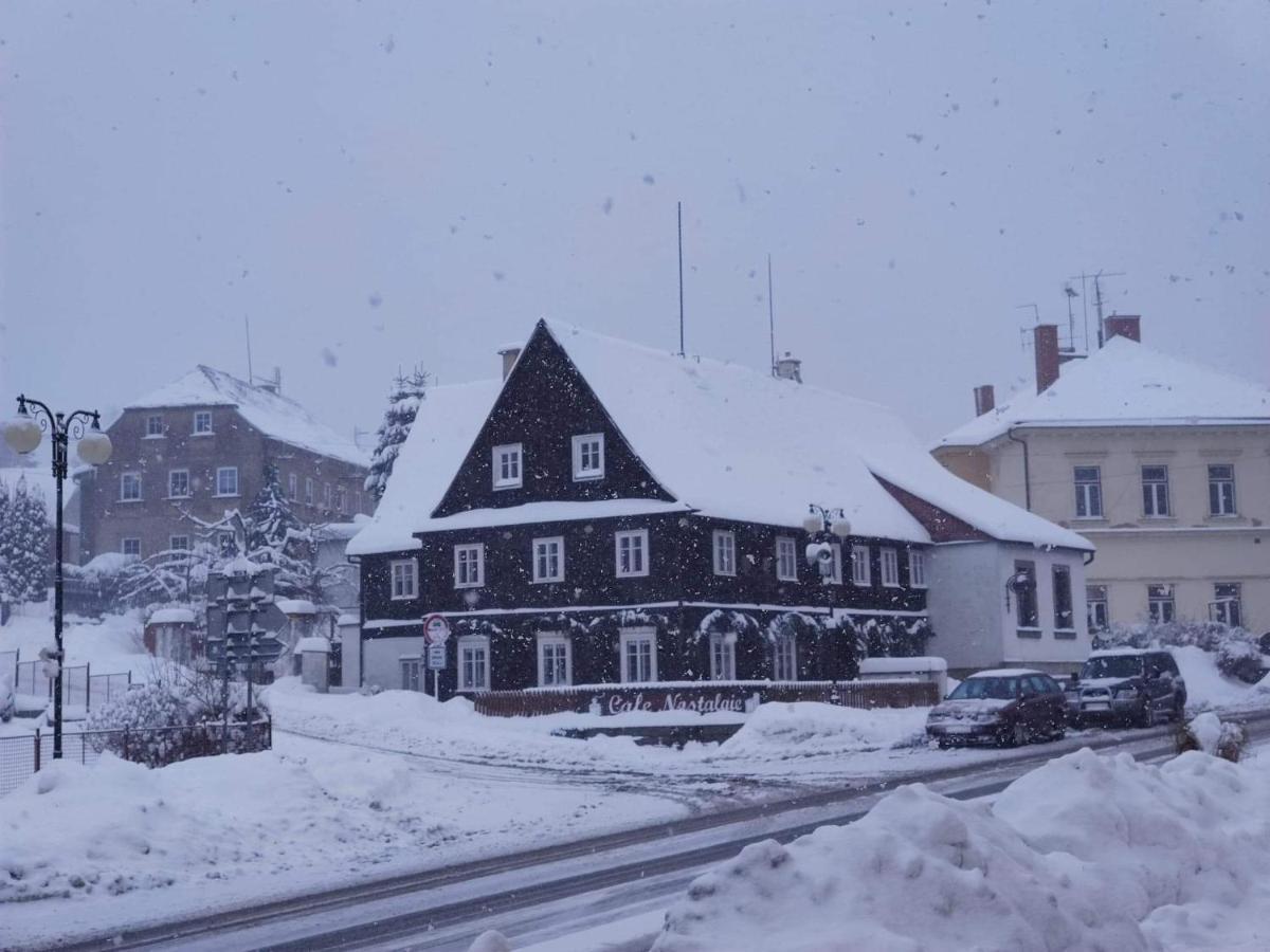 Cafe Nostalgie Dvouluzkovy Romanticky Pokoj Krasna Lipa Luaran gambar